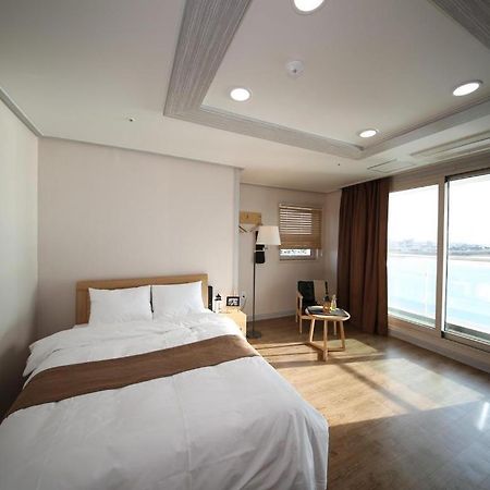 Hotel Aroha Jeju Seogwipo Zewnętrze zdjęcie
