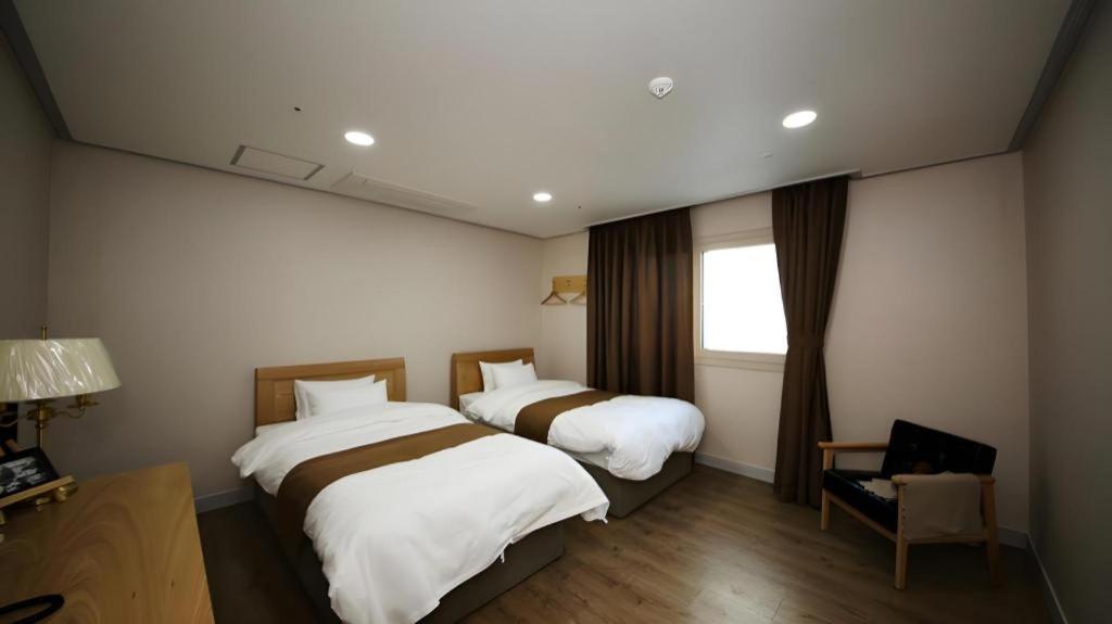 Hotel Aroha Jeju Seogwipo Zewnętrze zdjęcie