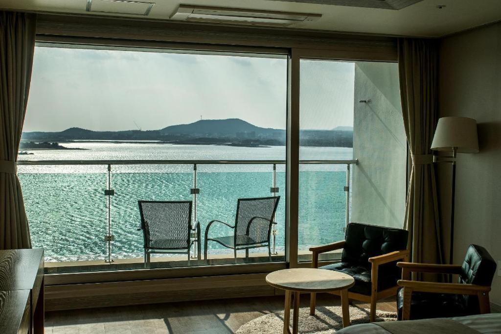 Hotel Aroha Jeju Seogwipo Zewnętrze zdjęcie