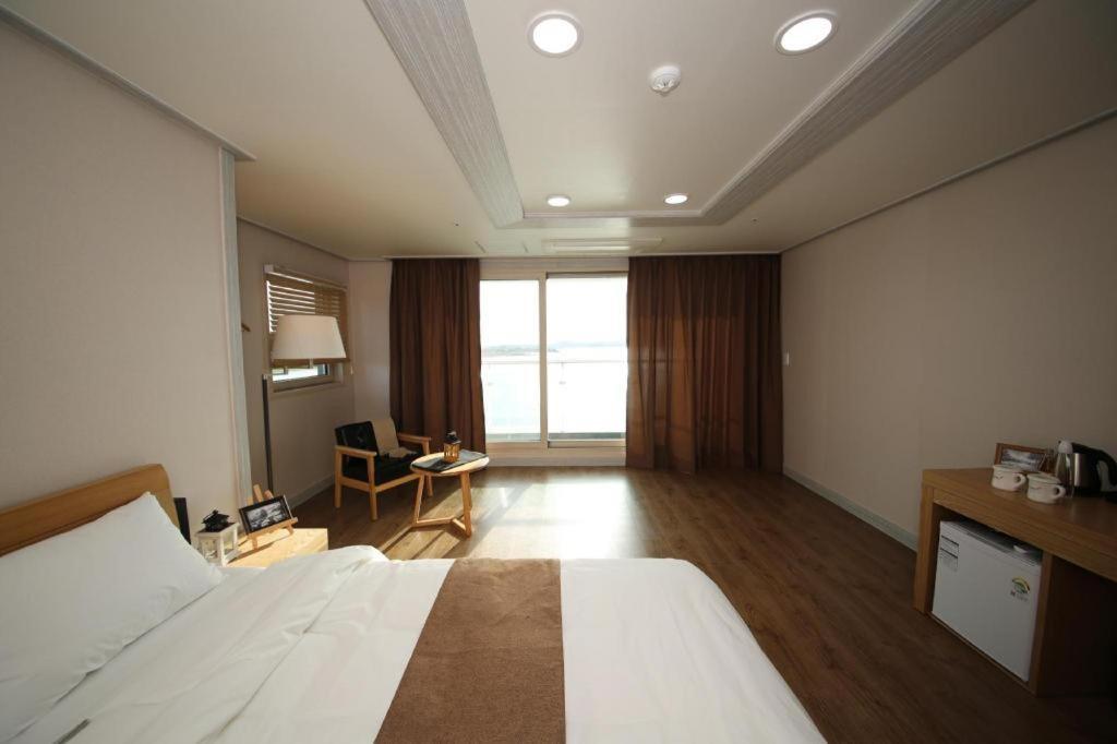 Hotel Aroha Jeju Seogwipo Zewnętrze zdjęcie