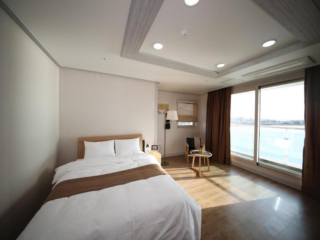 Hotel Aroha Jeju Seogwipo Zewnętrze zdjęcie