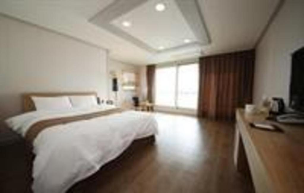 Hotel Aroha Jeju Seogwipo Zewnętrze zdjęcie