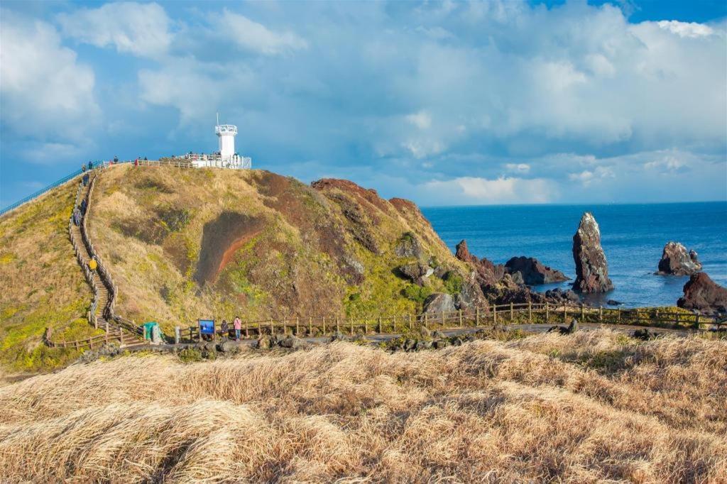 Hotel Aroha Jeju Seogwipo Zewnętrze zdjęcie